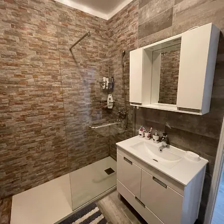 Edificio Safira Da Rocha *